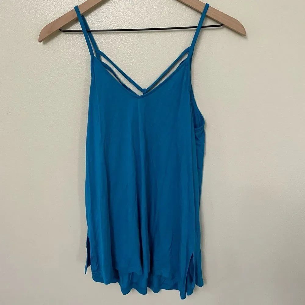 Express Strappy Tank Top - Picture 4 of 7